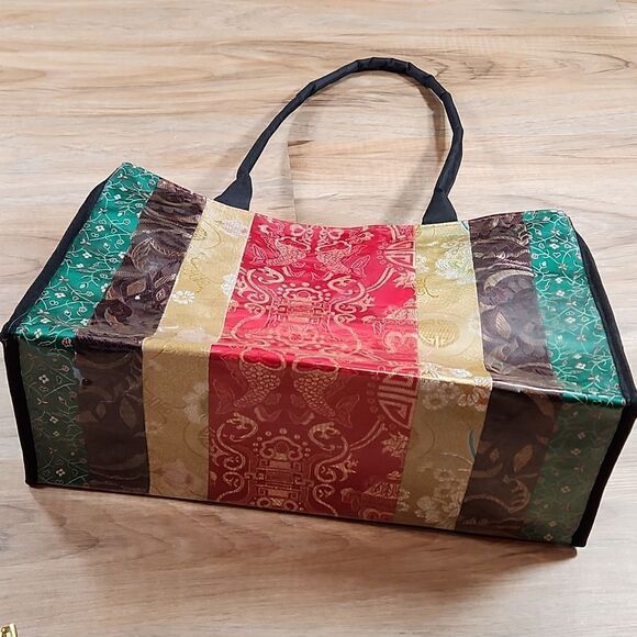 NWOT XL Asian Themed Tote 💥💥HP 9/29 - Picture 7 of 7